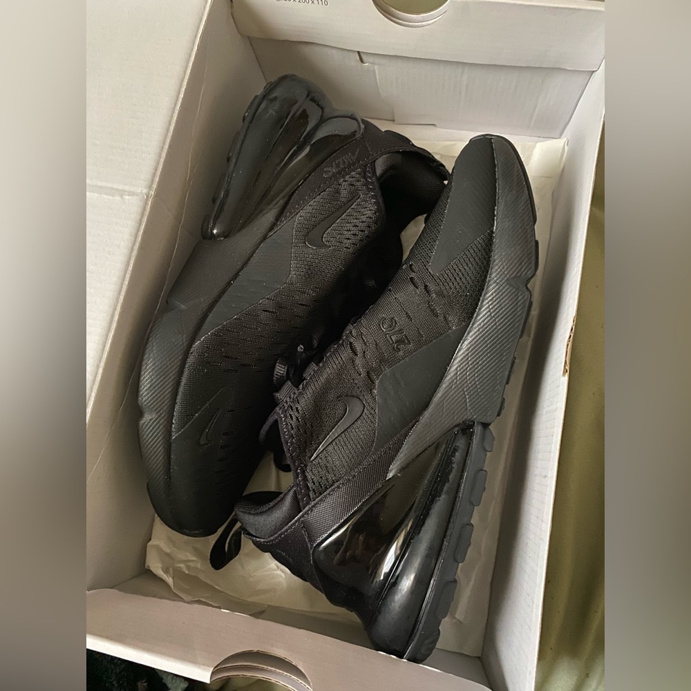W Air Max 270